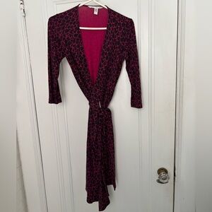 Original vintage Diane Von Furstenberg wrap dress, worn once. Size 4 DVF